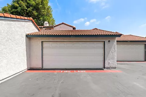 Exterior - 2454 Manzanita Dr, Oxnard, CA 93033 photo 7 of 13