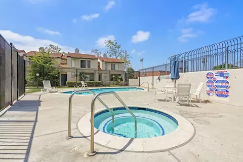 Exterior - 2454 Manzanita Dr, Oxnard, CA 93033 photo 8 of 13