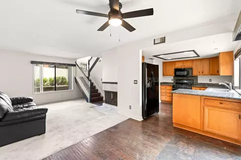 Living - 2454 Manzanita Dr, Oxnard, CA 93033 photo 3 of 7