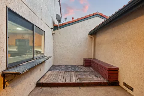 Exterior - 2454 Manzanita Dr, Oxnard, CA 93033 photo 3 of 13