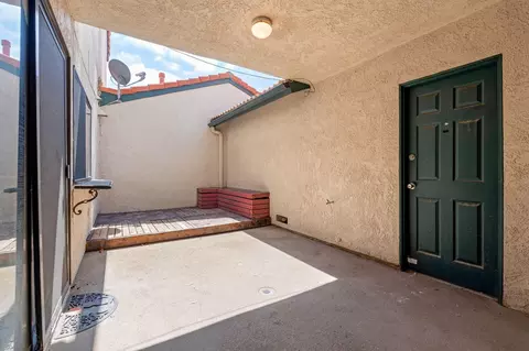Exterior - 2454 Manzanita Dr, Oxnard, CA 93033 photo 5 of 13