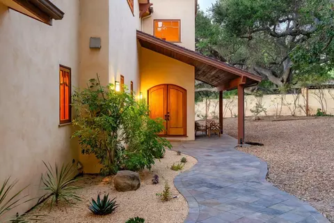 Exterior - 49 Alto Dr, Oak View, CA 93022 photo 4 of 11