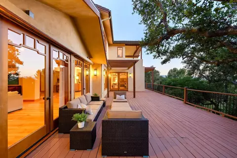 Exterior - 49 Alto Dr, Oak View, CA 93022 photo 7 of 11