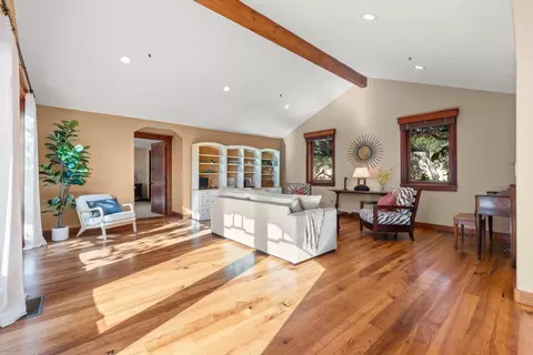 Living - 49 Alto Dr, Oak View, CA 93022 photo 5 of 7