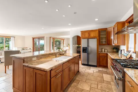 Kitchen - 49 Alto Dr, Oak View, CA 93022 photo 4 of 4