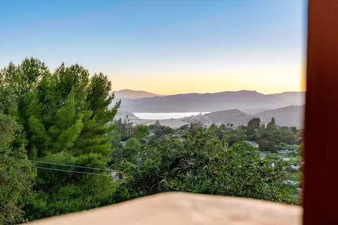 View/Area - 49 Alto Dr, Oak View, CA 93022 photo 2 of 5