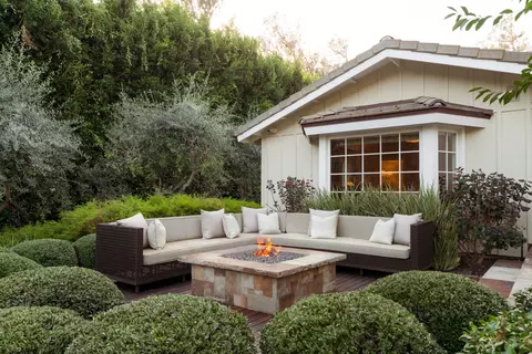 Exterior - 610 Olive Rd, Montecito, CA 93108 photo 9 of 10