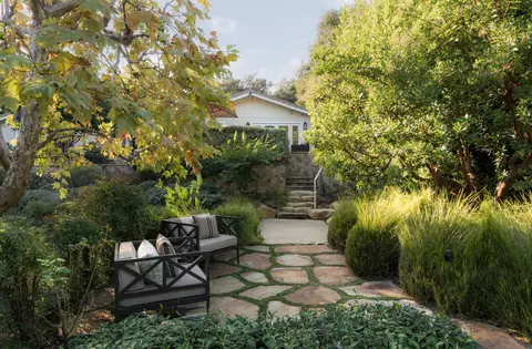Exterior - 610 Olive Rd, Montecito, CA 93108 photo 8 of 10