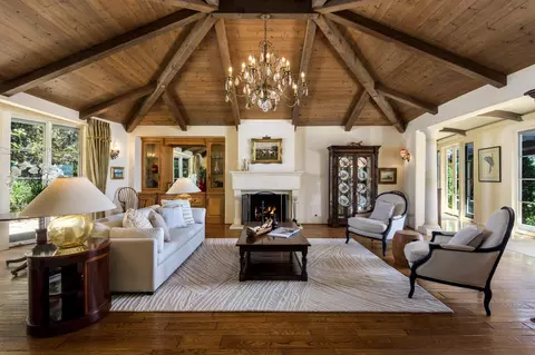 Living - 802 W Park Ln, Montecito, CA 93108 photo 2 of 4