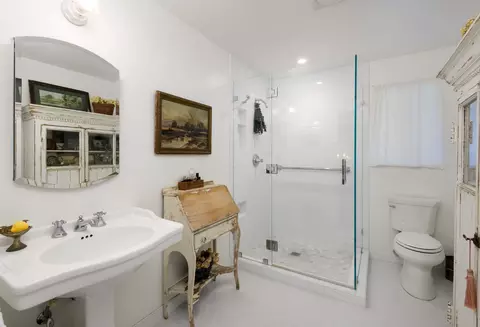 Bath - 750 Hillside Dr, Solvang, CA 93463 photo 2 of 2