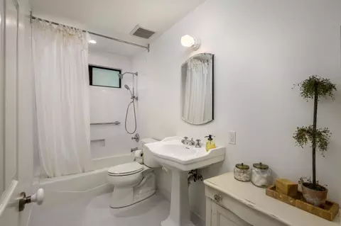 Bath - 750 Hillside Dr, Solvang, CA 93463 photo 1 of 2