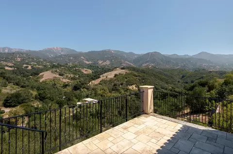 219 Conejo Rd, Santa Barbara, CA 93103