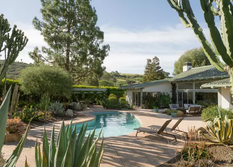 Exterior - 2150 Ten Acre Rd, Montecito, CA 93108 photo 2 of 8
