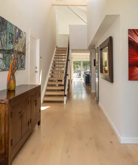 Entry Way - 418 Seaview Rd, Montecito, CA 93108 photo 3 of 6