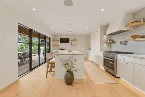 Kitchen - 3211 Padaro Ln, Carpinteria, CA 93013 photo 4 of 4
