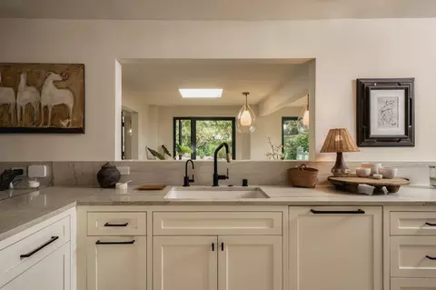 Kitchen - 135 Pomar Ln, Montecito, CA 93108 photo 3 of 3