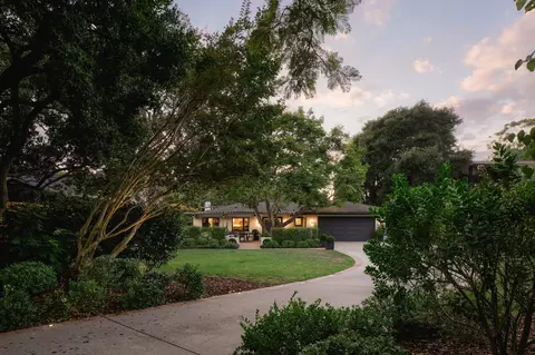 Exterior - 135 Pomar Ln, Montecito, CA 93108 photo 3 of 8