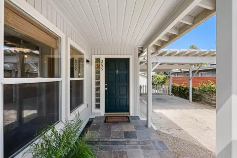 Exterior - 259 Prospect St, Oak View, CA 93022 photo 2 of 7