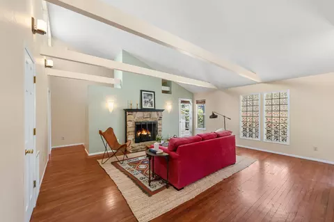 Living - 259 Prospect St, Oak View, CA 93022 photo 2 of 2
