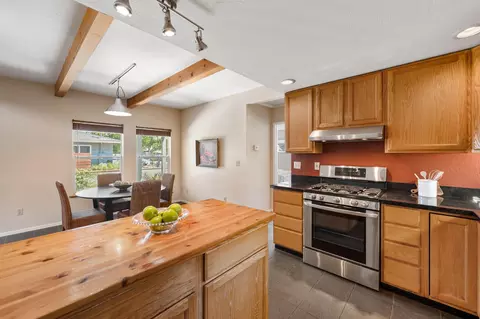 Kitchen - 259 Prospect St, Oak View, CA 93022 photo 1 of 3