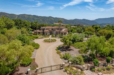 10948 Alto Ct, Oak View, CA 93022