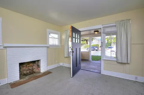 Entry Way - 4869 Carpinteria Ave, Carpinteria, CA 93013 photo 2 of 2