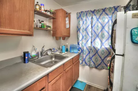 Kitchen - 4869 Carpinteria Ave, Carpinteria, CA 93013 photo 3 of 3