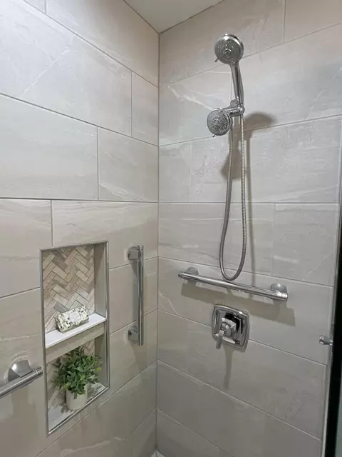 Bath - 3375 Foothill Rd #712, Carpinteria, CA 93013 photo 4 of 4