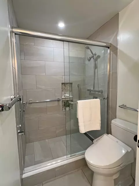 Bath - 3375 Foothill Rd #712, Carpinteria, CA 93013 photo 3 of 4