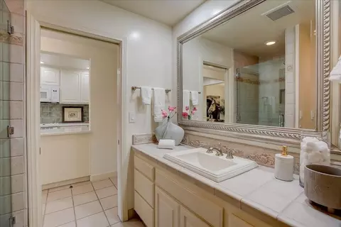 Bath - 3375 Foothill Rd #1112, Carpinteria, CA 93013 photo 1 of 3