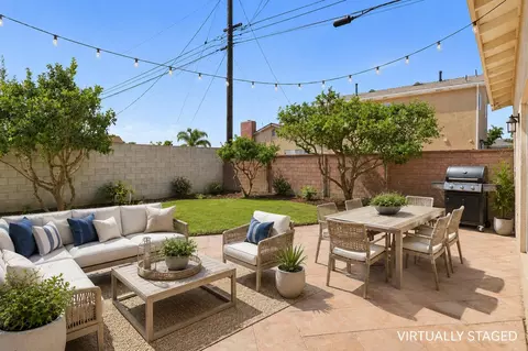 Exterior - 823 W Roderick Ave, Oxnard, CA 93030 photo 2 of 8