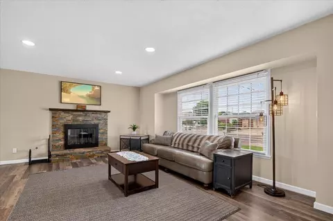 Living - 166 Aries Ave, Lompoc, CA 93436 photo 1 of 3