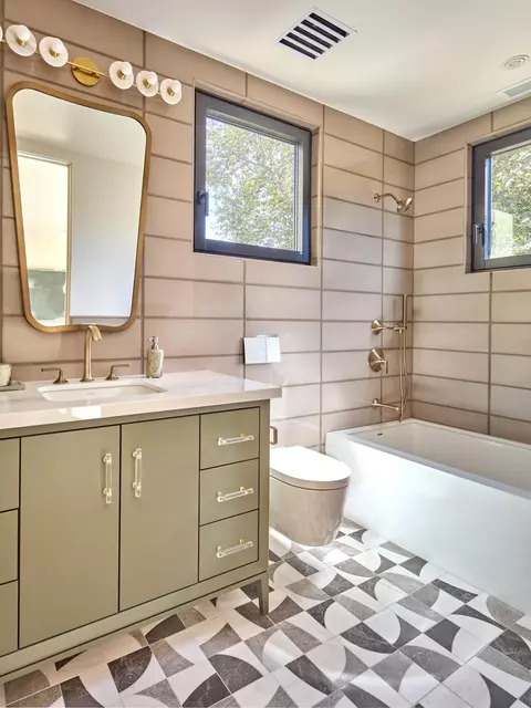 Bath - 285 Olive Mill Rd, Montecito, CA 93108 photo 6 of 6