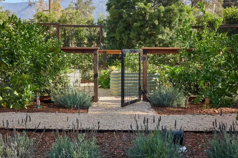 Exterior - 285 Olive Mill Rd, Montecito, CA 93108 photo 9 of 10