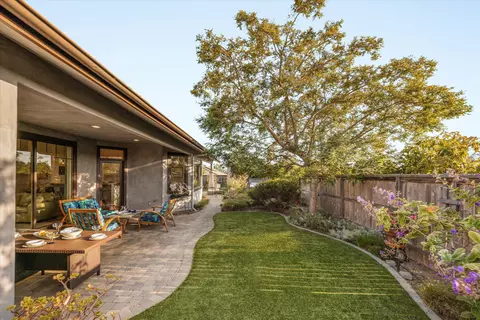 Exterior - 7 Baker Ln, Goleta, CA 93117 photo 5 of 13