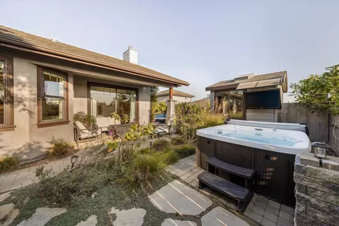 Exterior - 7 Baker Ln, Goleta, CA 93117 photo 9 of 13
