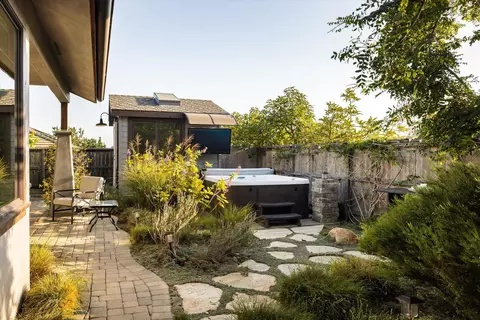 Exterior - 7 Baker Ln, Goleta, CA 93117 photo 8 of 13