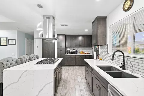 Kitchen - 1512 E Pine Ave, Lompoc, CA 93436 photo 4 of 5