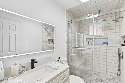 Bath - 1512 E Pine Ave, Lompoc, CA 93436 photo 2 of 2