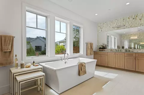 Bath - 3260 Polo Way, Carpinteria, CA 93013 photo 1 of 7