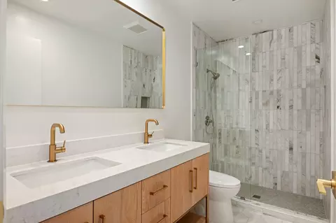 Bath - 3375 Foothill Rd UNIT 1132, Carpinteria, CA 93013 photo 1 of 2