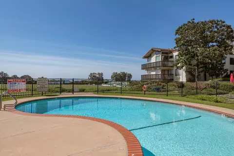 Exterior - 3375 Foothill Rd UNIT 1132, Carpinteria, CA 93013 photo 1 of 3
