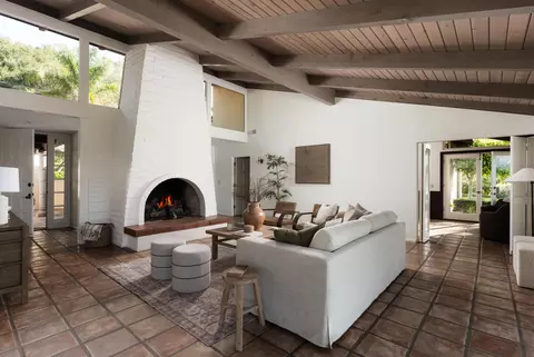 4585 Vieja Dr, Santa Barbara, CA 93110 photo 4