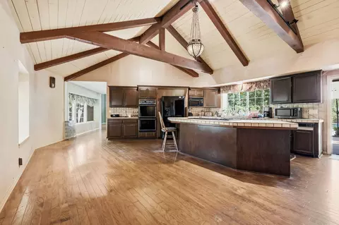Kitchen - 921 Shokat Dr, Ojai, CA 93023 photo 1 of 2