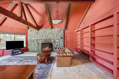 Living - 921 Shokat Dr, Ojai, CA 93023 photo 4 of 5