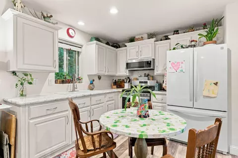 Kitchen - 569 Tico Rd, Ojai, CA 93023 photo 5 of 5