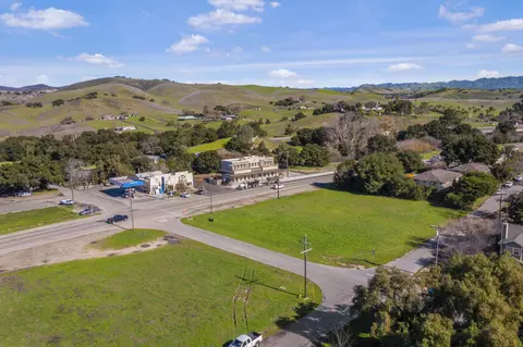 230 Augusta St, Los Alamos, CA 93440