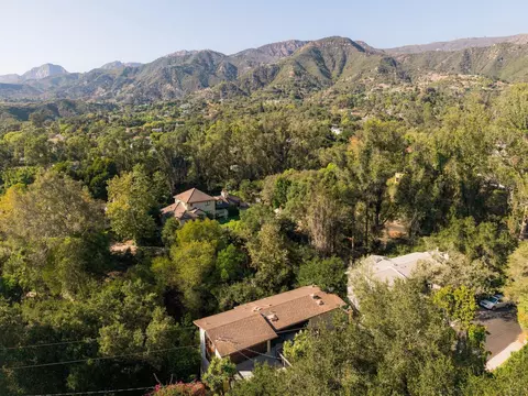 View/Area - 910 Chelham Way, Montecito, CA 93108 photo 4 of 5