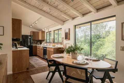 Dining - 910 Chelham Way, Montecito, CA 93108 photo 1 of 3