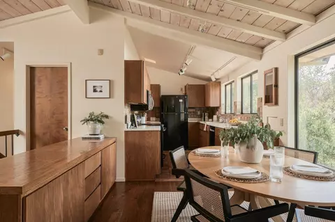 Dining - 910 Chelham Way, Montecito, CA 93108 photo 2 of 3